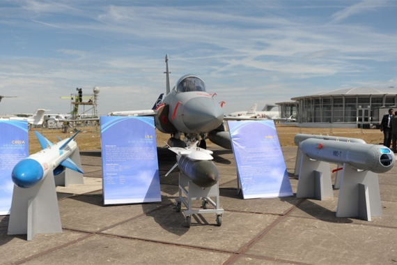 巴基斯坦空軍梟龍戰(zhàn)機(jī)全外掛武器