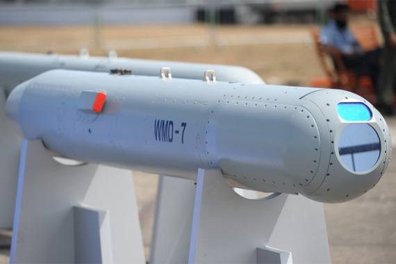 WMD-7機(jī)載光電瞄準(zhǔn)吊艙首次亮相