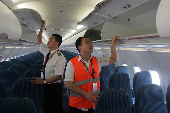 空中客車A320系列飛機天津總裝線今年前五個月已經完成總裝并交付十架A320系列飛機