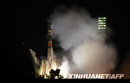 俄羅斯“聯盟TMA-17”載人飛船在哈薩克斯坦境內的拜科努爾航天發射中心發射升空。