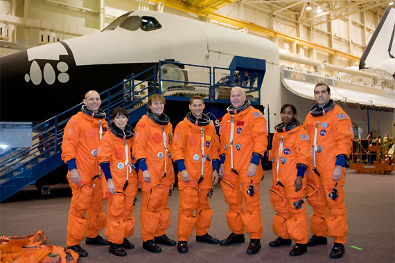 發(fā)現(xiàn)號航天飛機機組成員