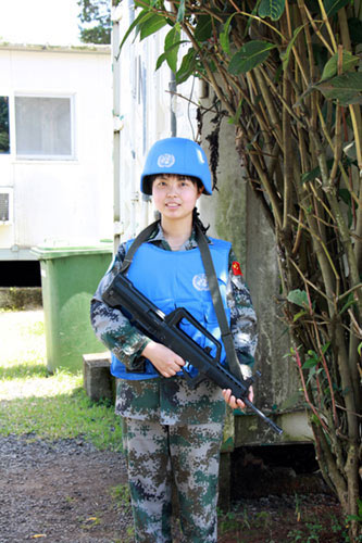 圖為任璐外出押運(yùn)食品時(shí)留影