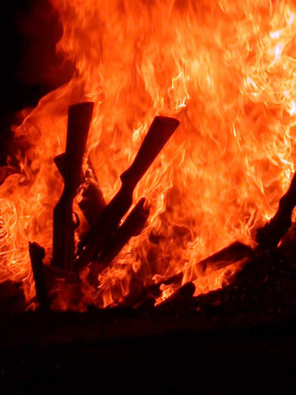 資料圖：銷毀非法槍支彈藥等危險品