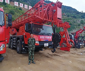 徐工XCA60E全地面起重機成為武警交通部隊應急演練耀眼明星