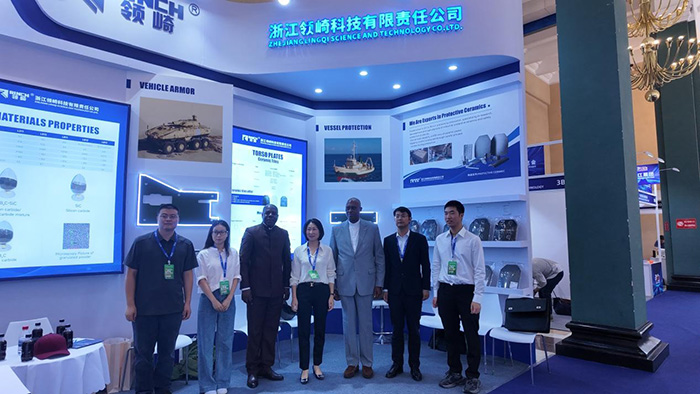 北京國際兩用先進(jìn)技術(shù)裝備展成功舉辦，軍民融合創(chuàng)新成果引多國防務(wù)高官關(guān)注